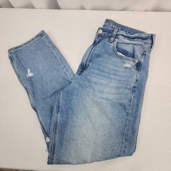 American Eagle Size 10 Women's Mom Jeans Distressed Light Wash Denim Blue Jeans - Picture 8 of 8